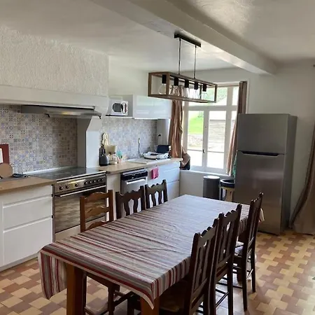 Le Domaine Du Tronquoi. Holiday home Vironchaux